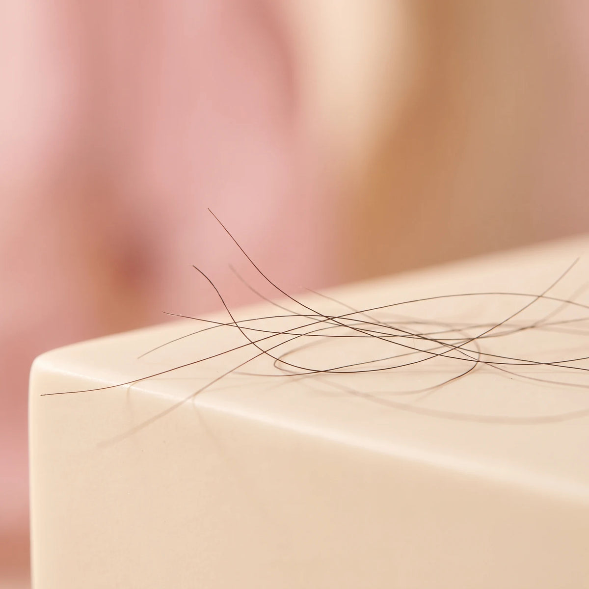 Baguette de Mascara Métallique Longue Tenue, Fibres allongeantes